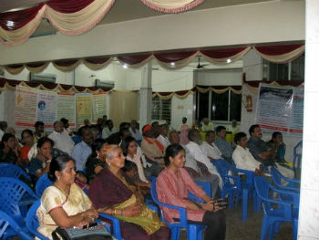 Audience present for Satsang